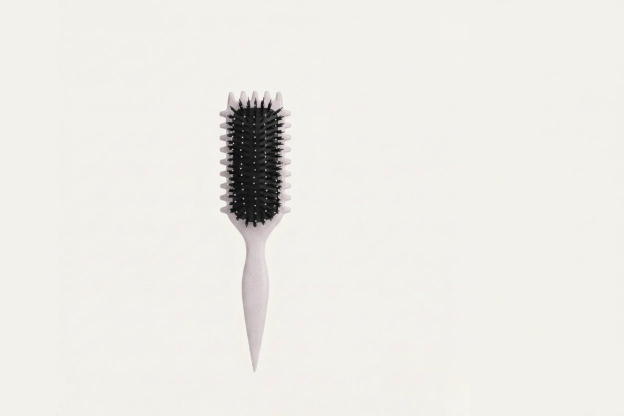 Cura Curl Brush | Ergonomic Design for Defined Curls, Anti-Static Bio-Resin Bristles 4