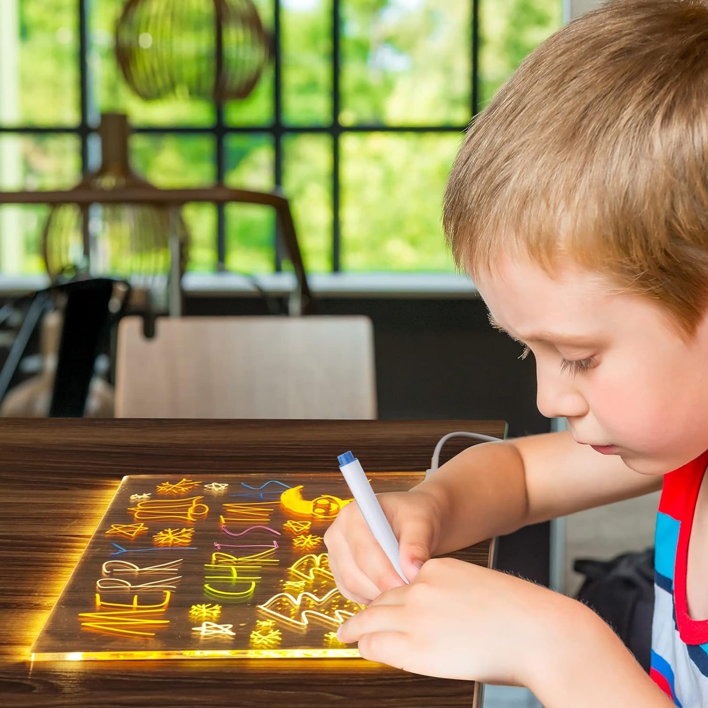 DoodleGlow Drawing Pad | LED, Mess-Free with 7 Colored Pens 2