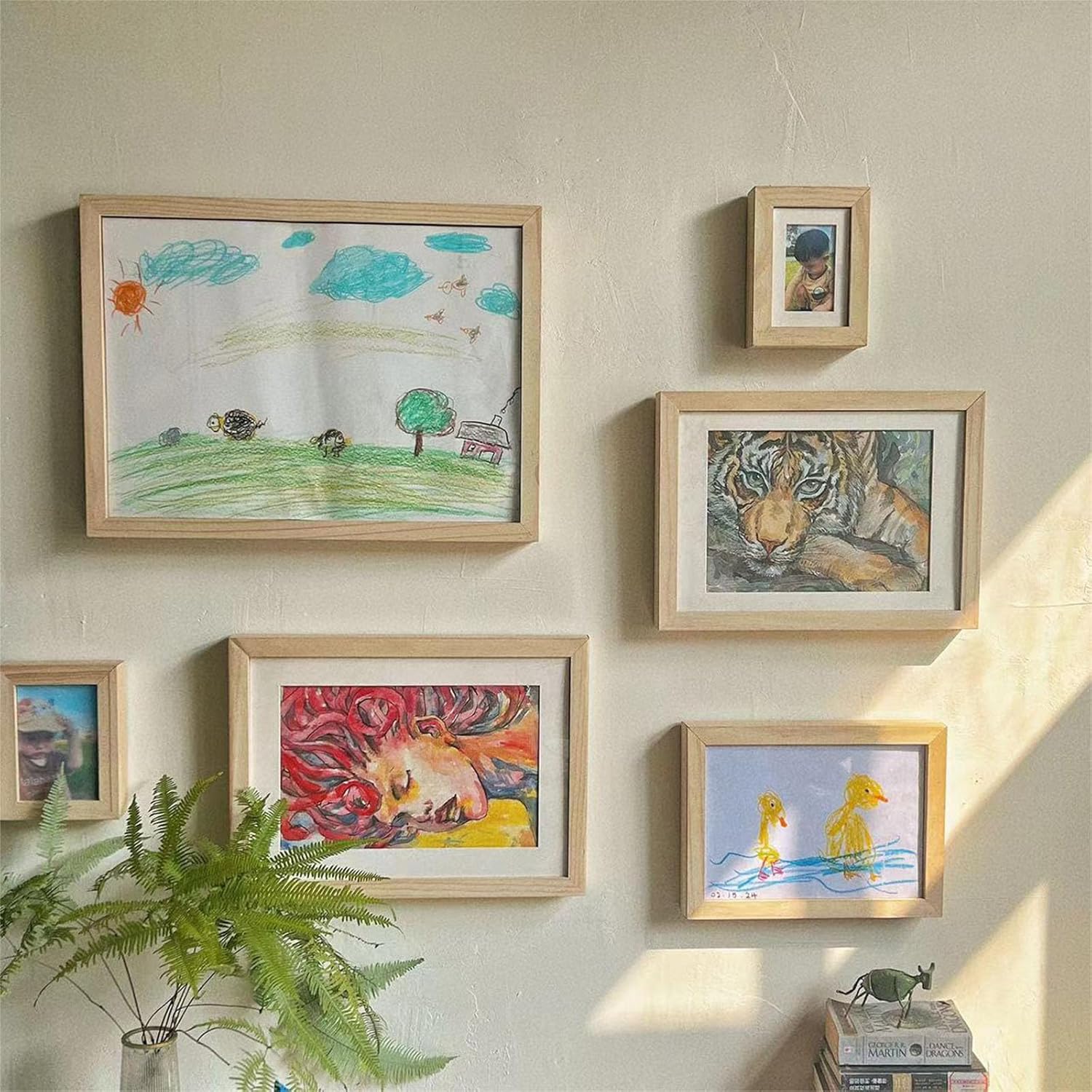 Milo Art Frame | Durable Pine Wood, A4 Photo Framing with Magnetic Closure 3