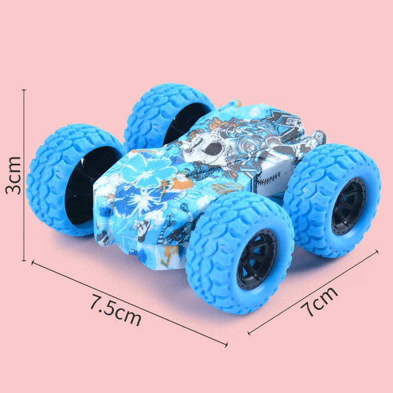 Blue toy car with measurements labeled 7.5 cm long, 7 cm wide, and 3 cm high.