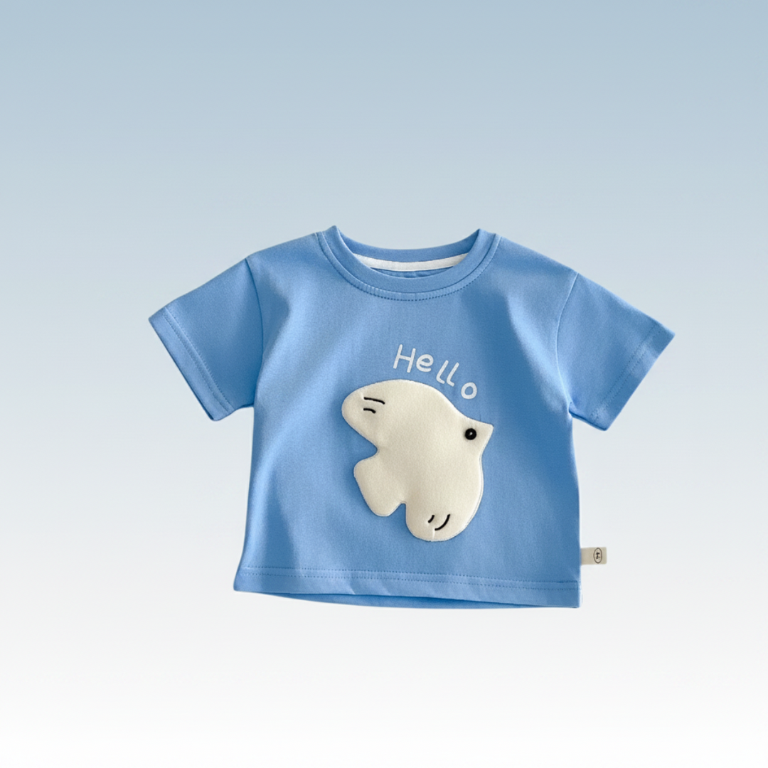 Blue short-sleeve T-shirt with a white animal patch