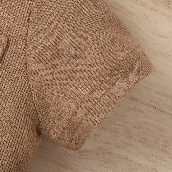 Close-up of the brown T-shirt&