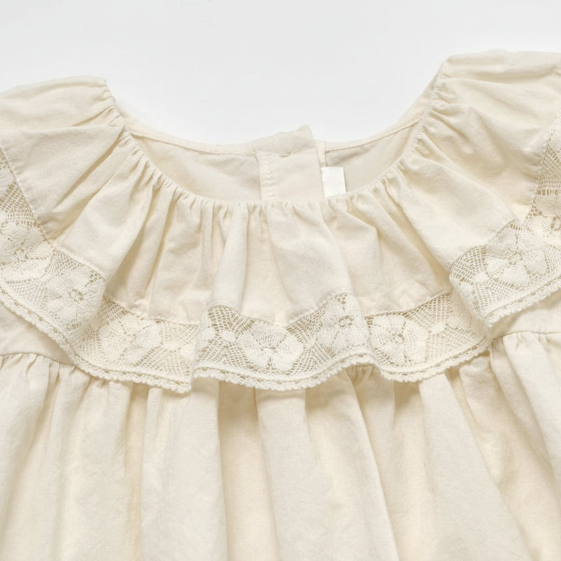Close-up of the blouse&