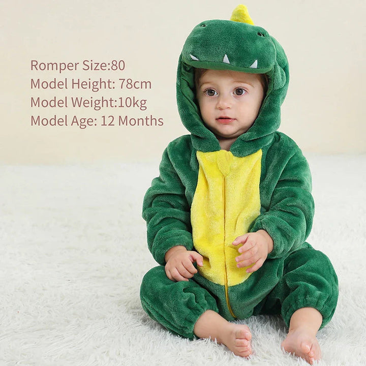 Baby modeling a green dinosaur romper in size 80, with model height, weight, and age shown.