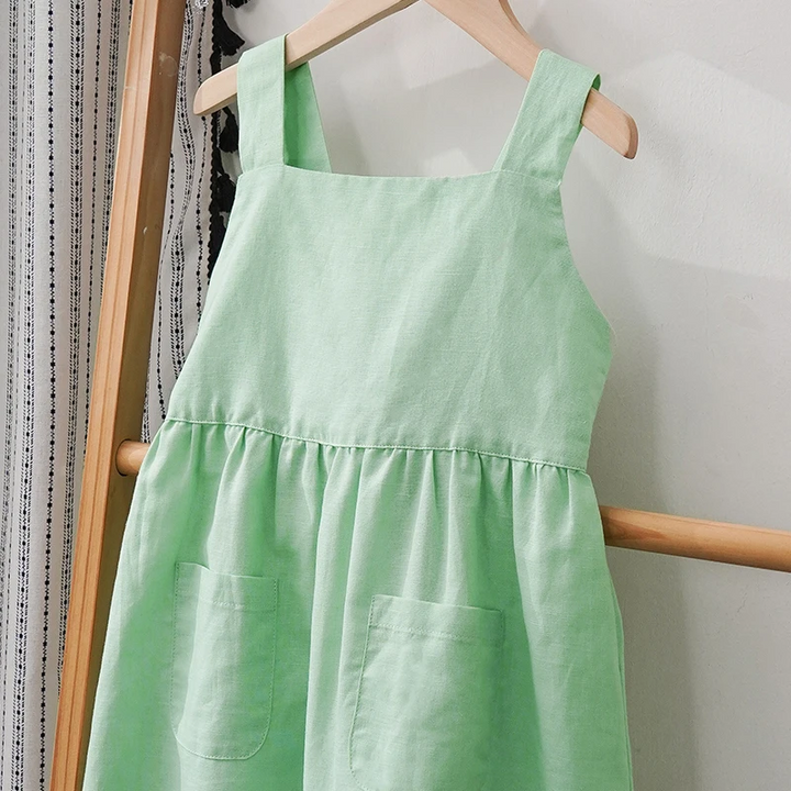 Close view of the green dress&