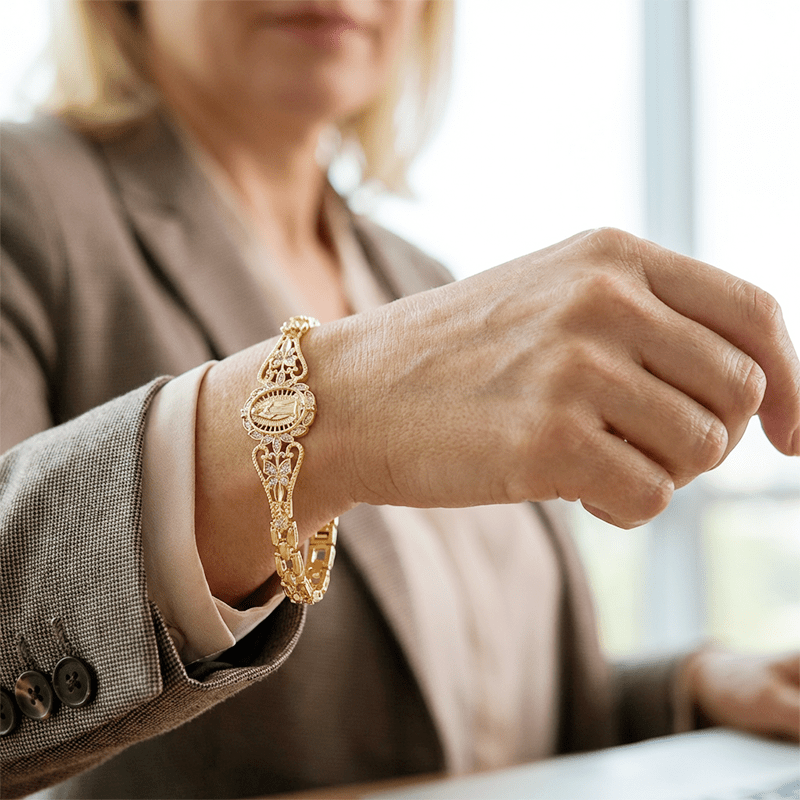Marielle Gold Faith Medallion Bracelet Product Image 08