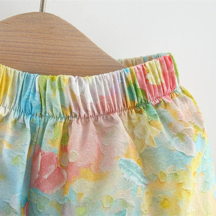 Elastic waistband on pastel peony-print baby shorts