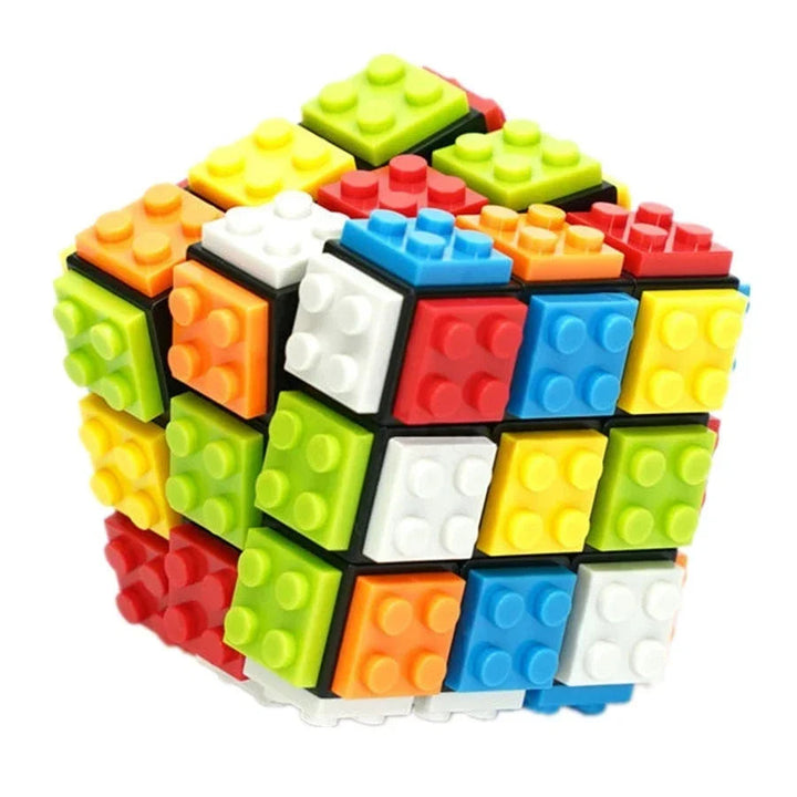 Scrambled cube puzzle with multicolor studded sections