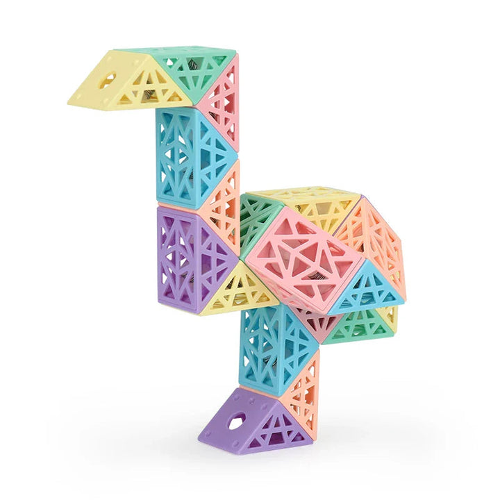24-piece hollow building toy arranged in a long-necked bird shape