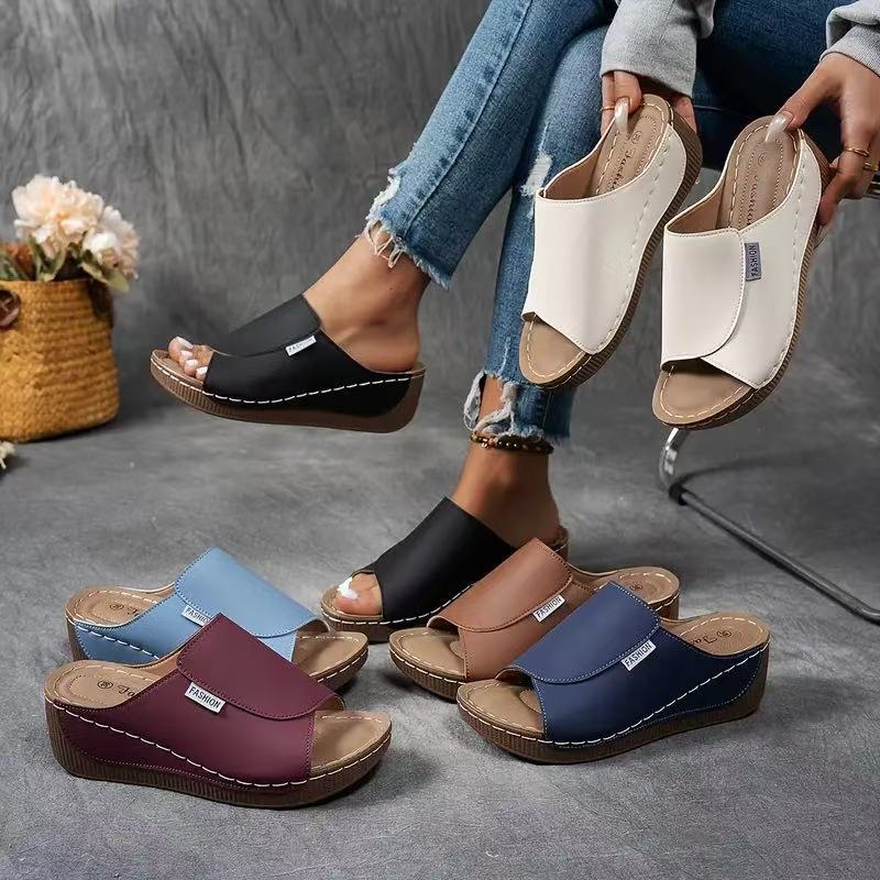 Willow Cushioned Wedge Slide Sandals Product Image 03