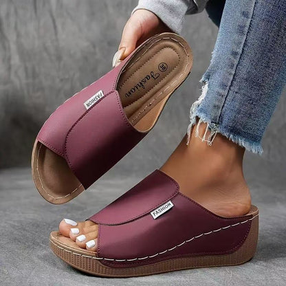 Willow Cushioned Wedge Slide Sandals Product Image 10