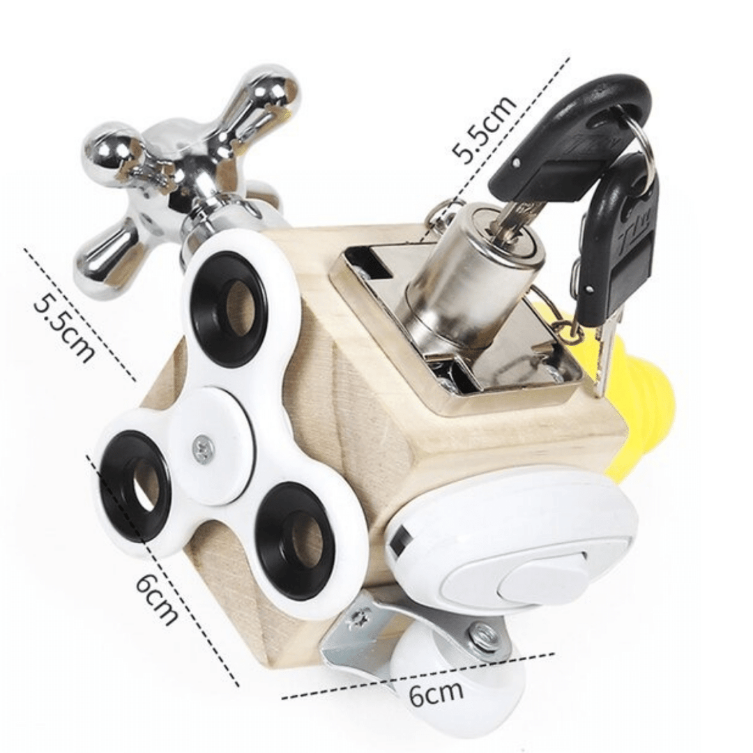 Wooden sensory cube diagram with 5.5 cm and 6 cm measurements